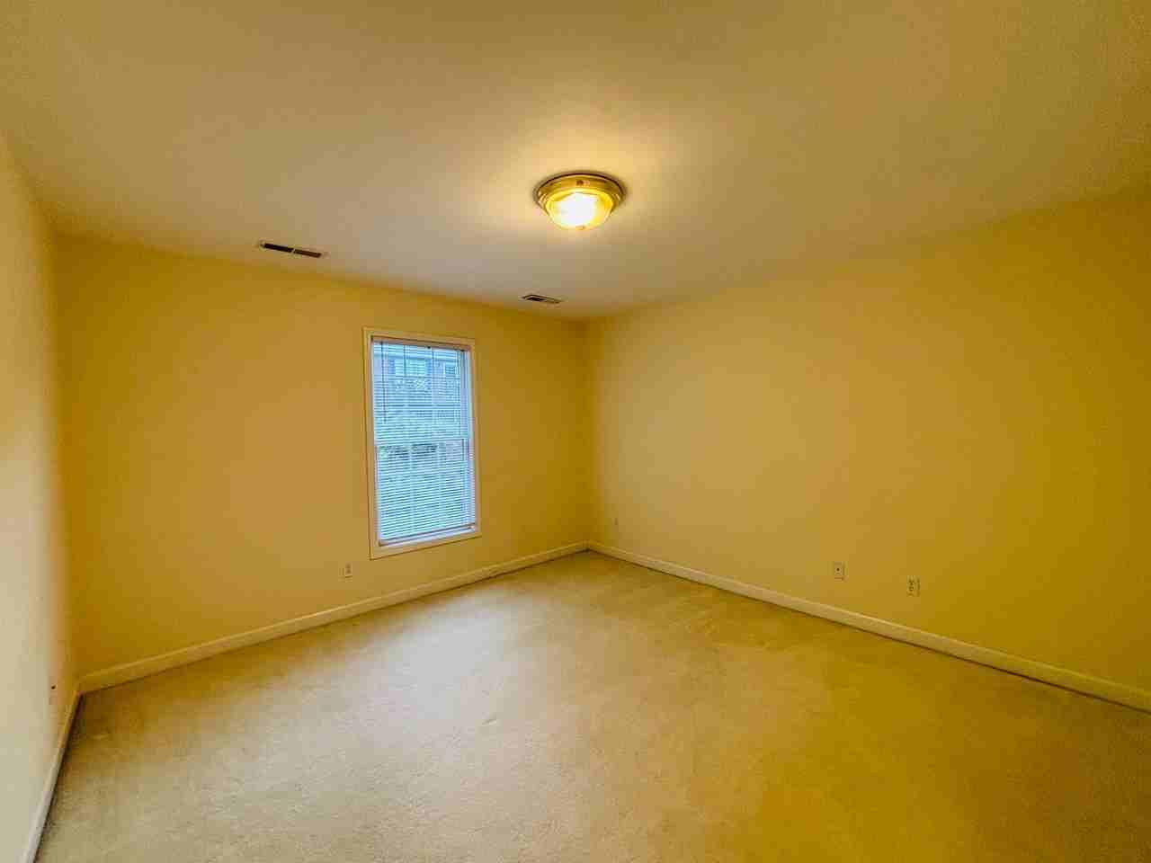 1104 Caldwell Dr - Photo 7 of 30