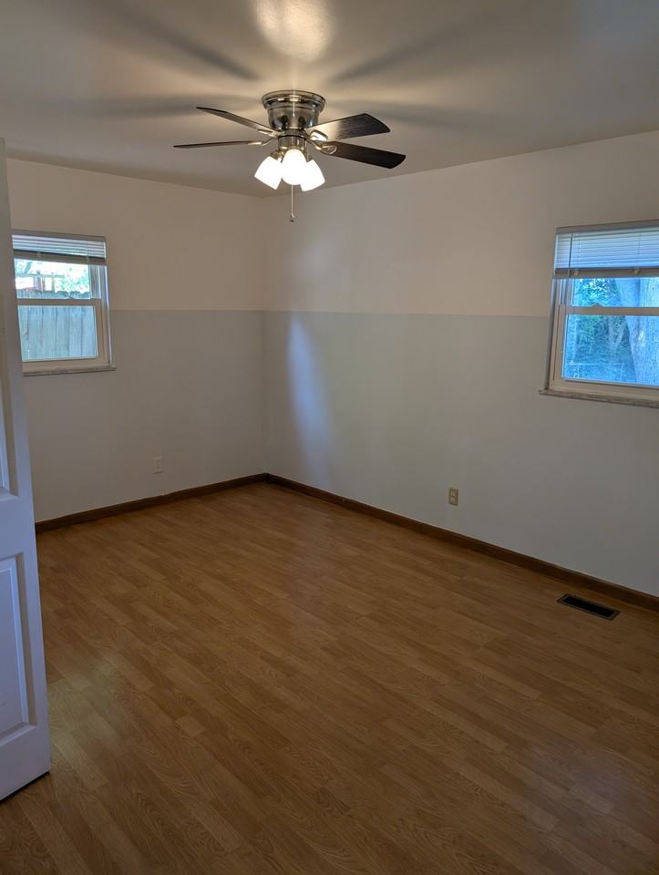 902 S Duncan Rd #1 - Photo 5 of 12