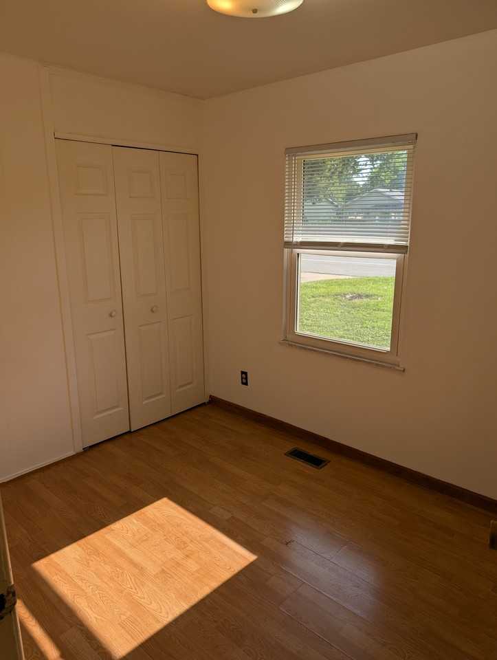 902 S Duncan Rd #1 - Photo 6 of 12