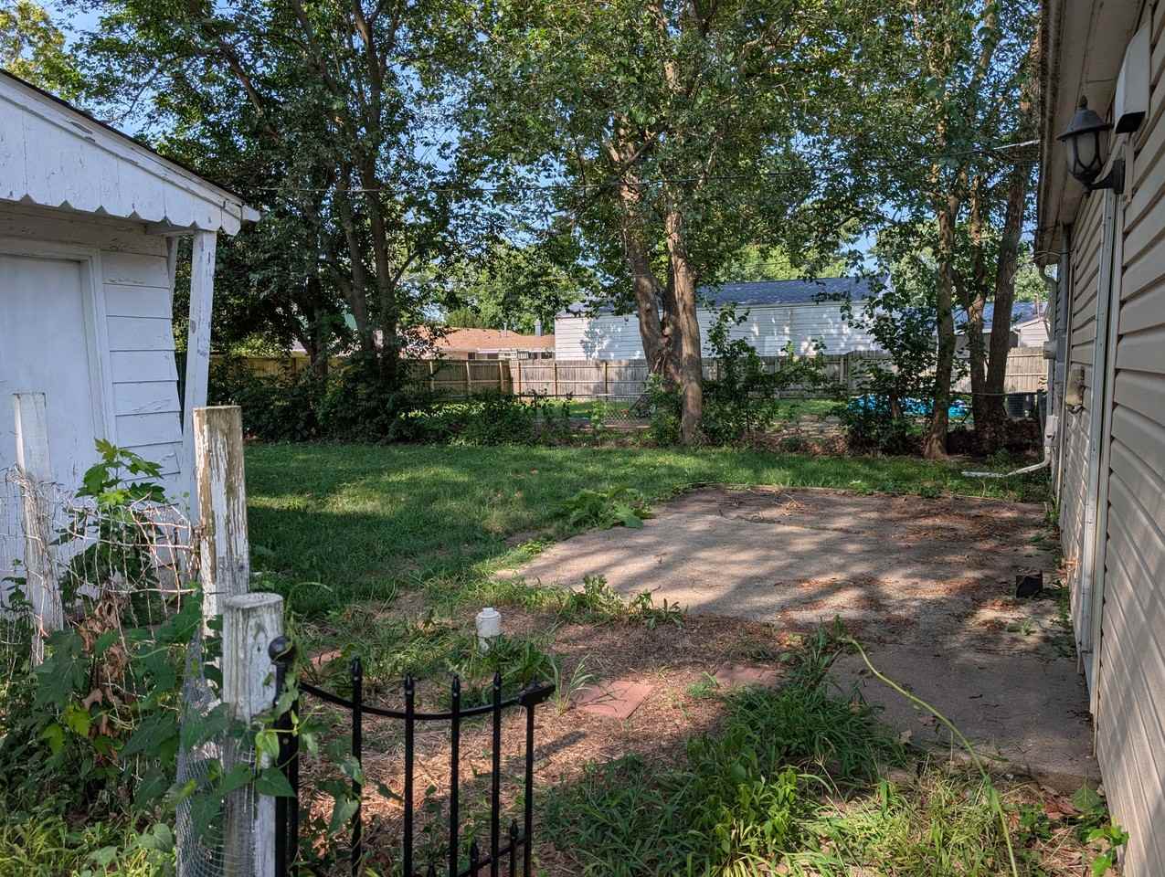 1805 Southwood Dr #1 - Photo 2 of 14
