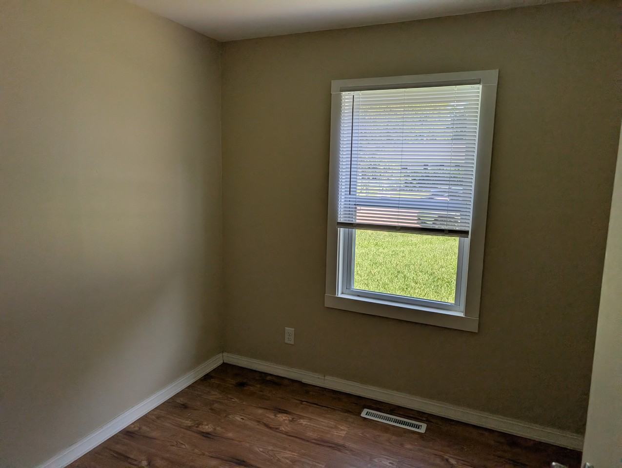 1805 Southwood Dr #1 - Photo 6 of 34