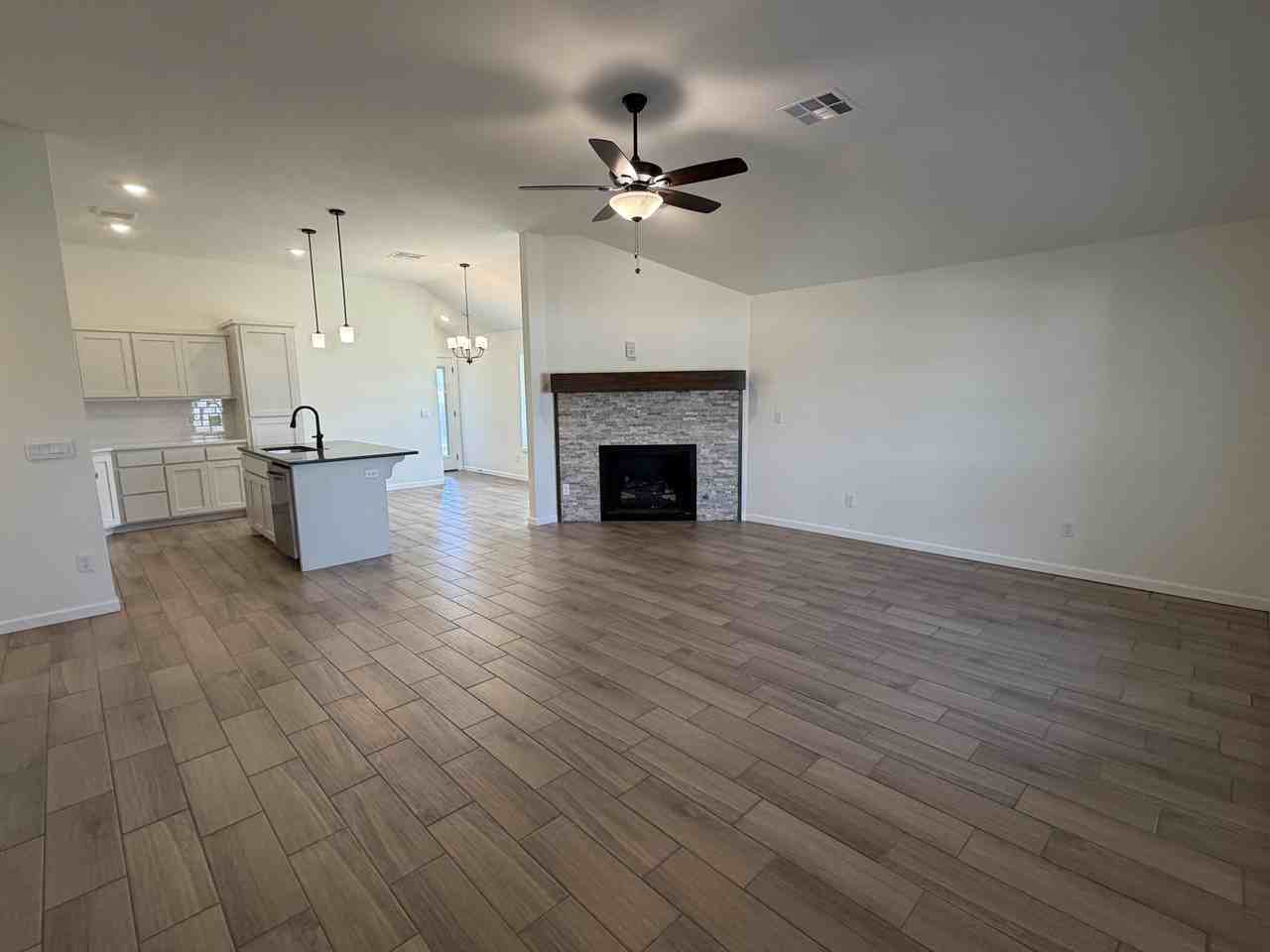 18221 Austin Ct #1 - Photo 3 of 10