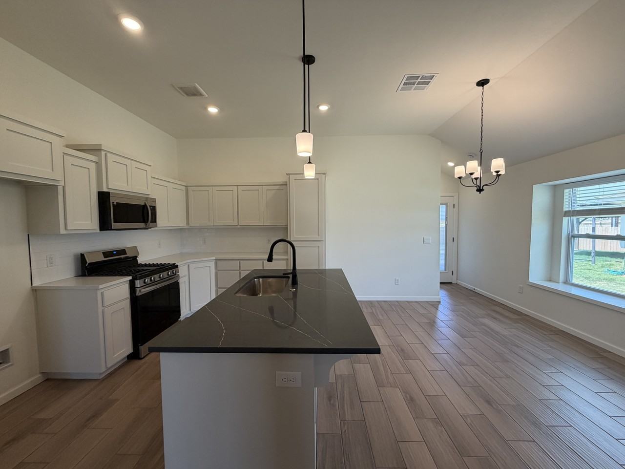 18221 Austin Ct #1 - Photo 5 of 10