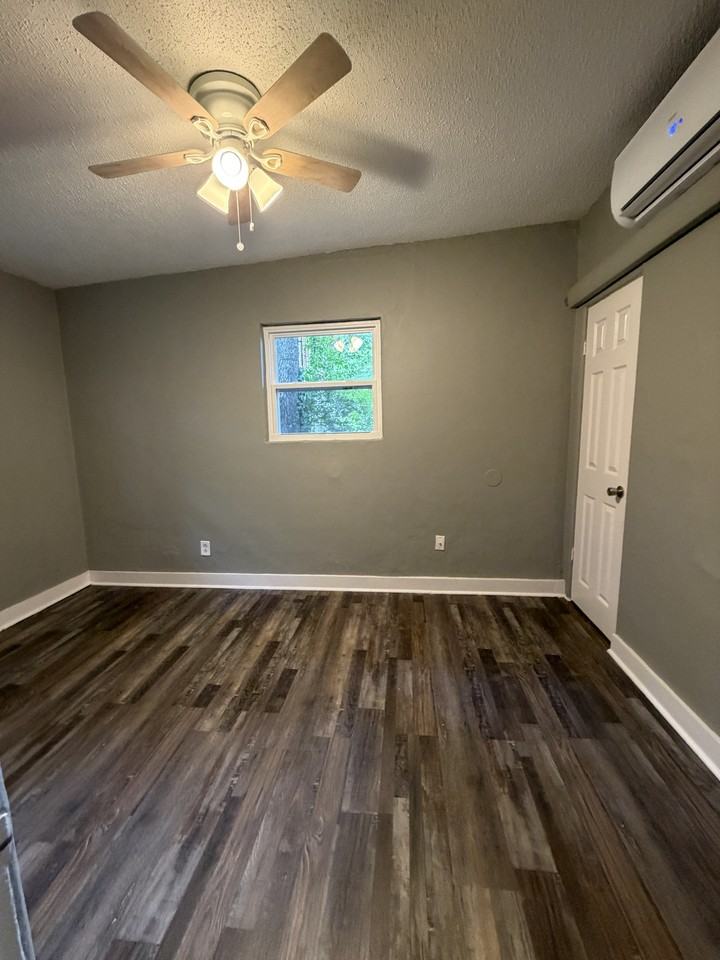 4607 Highland Ave #1 - Photo 3 of 6