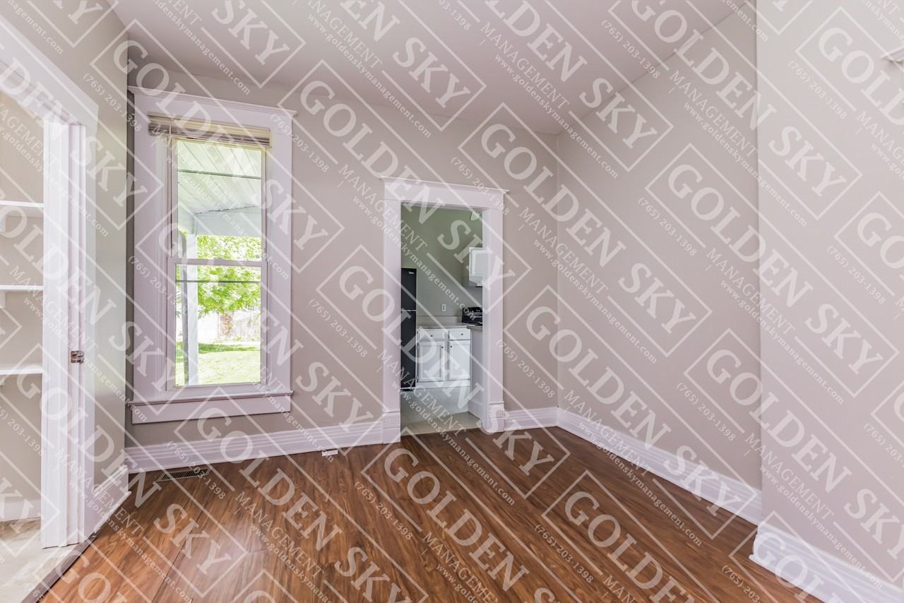 316 N Vine St #1 - Photo 3 of 17