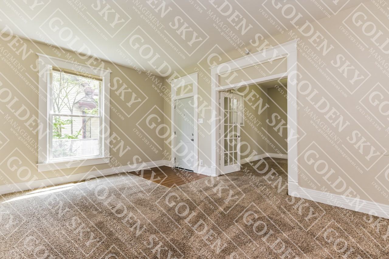 316 N Vine St #1 - Photo 6 of 17