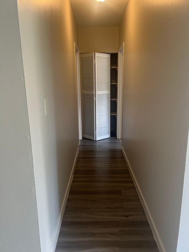 100 PROSPECT AVE - Photo 6 of 9