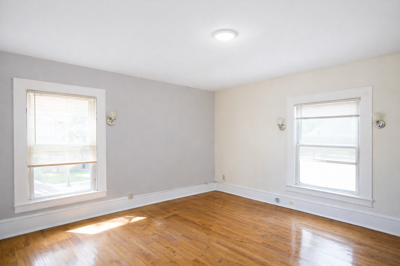 1115 4th St SE - Photo 3 of 6