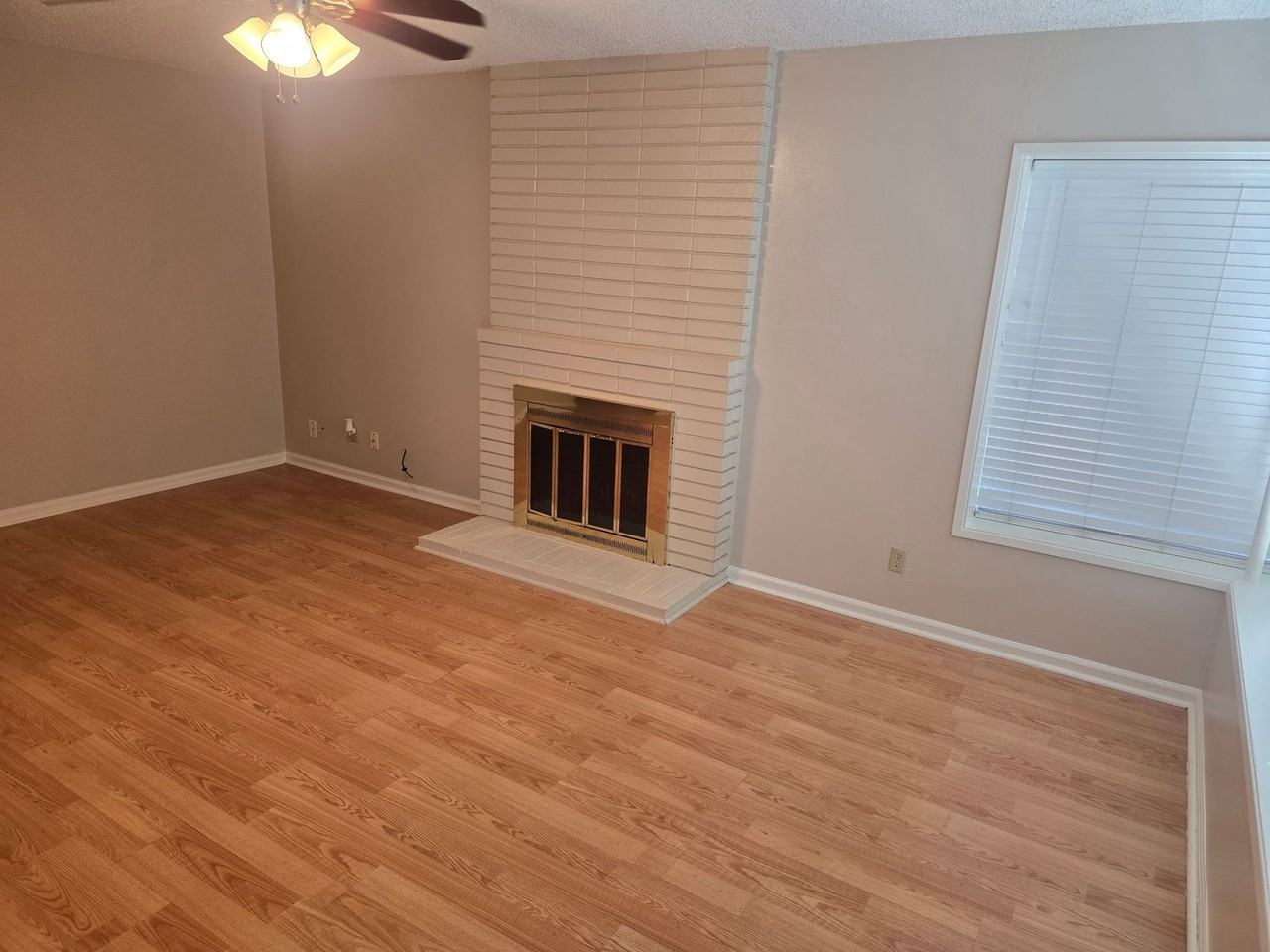 9952 Vanguard Dr - Photo 3 of 20