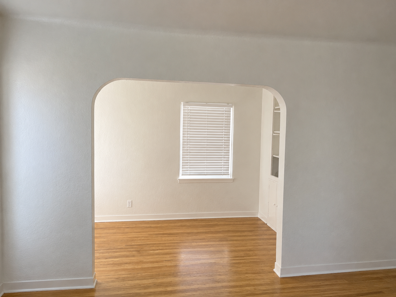 471 Branch St #471B - Photo 3 of 11