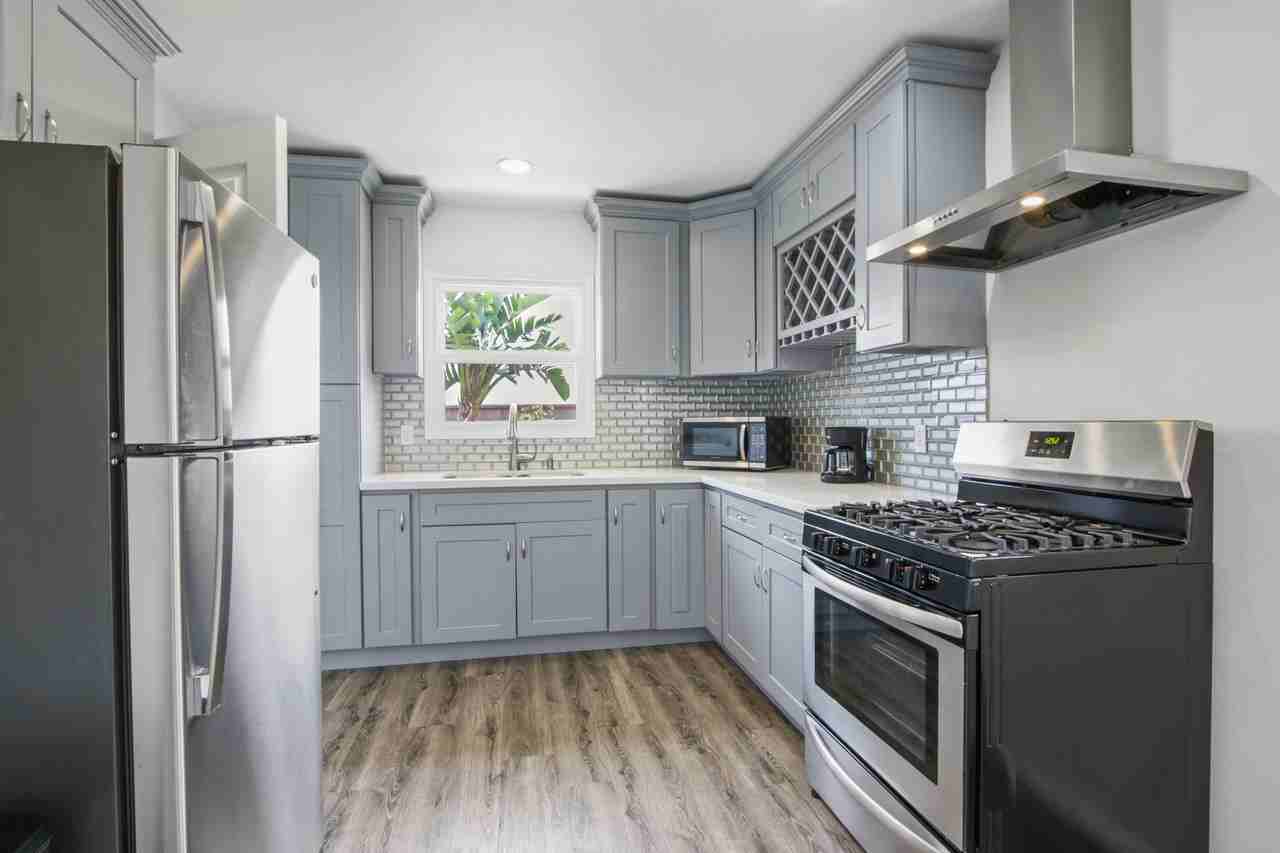 785 N Victoria Dr #1 - Photo 4 of 14