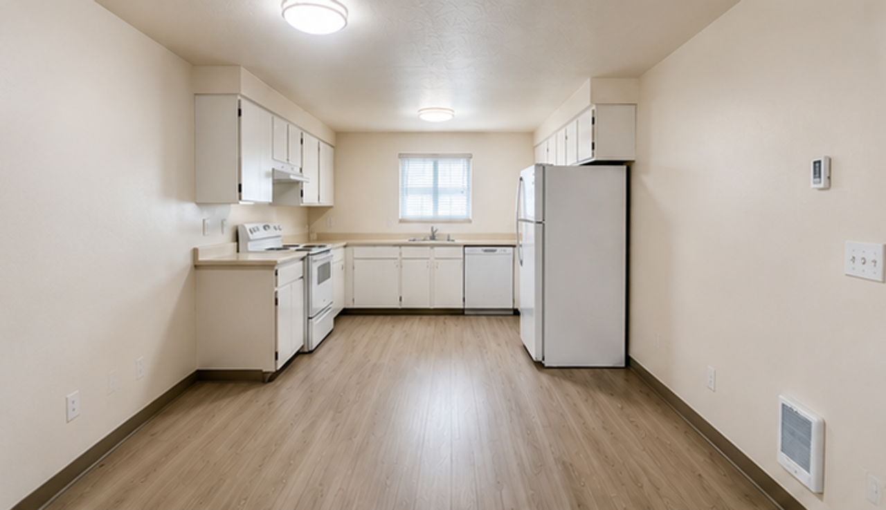 Willow Creek Apartments - Photo 7 of 25