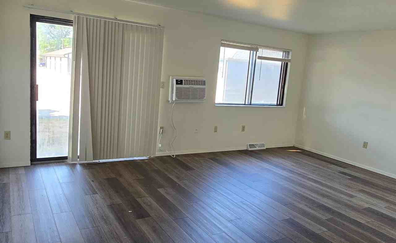 Parkview Apartments - Photo 3 of 5