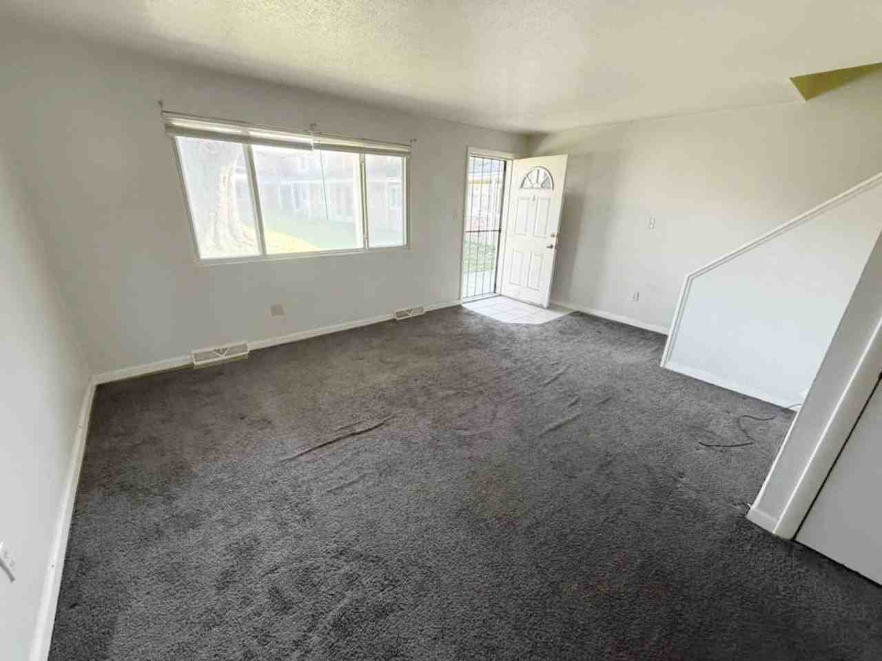 4889 Banbury Ct #6 - Photo 6 of 13