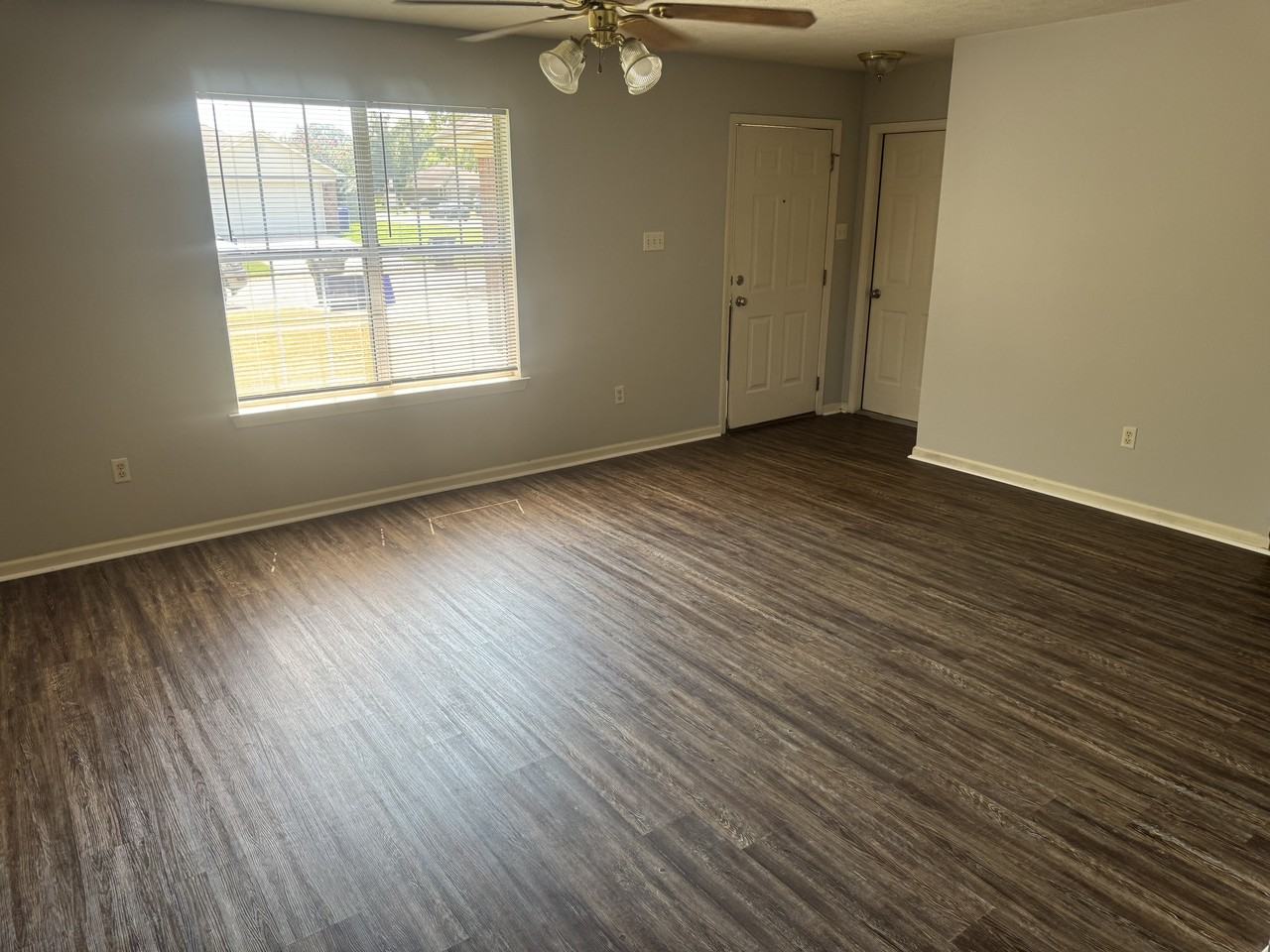 1435 Arapaho Trl #1435 - Photo 4 of 10