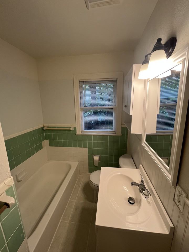 729 E Eubanks St #1 - Photo 6 of 12