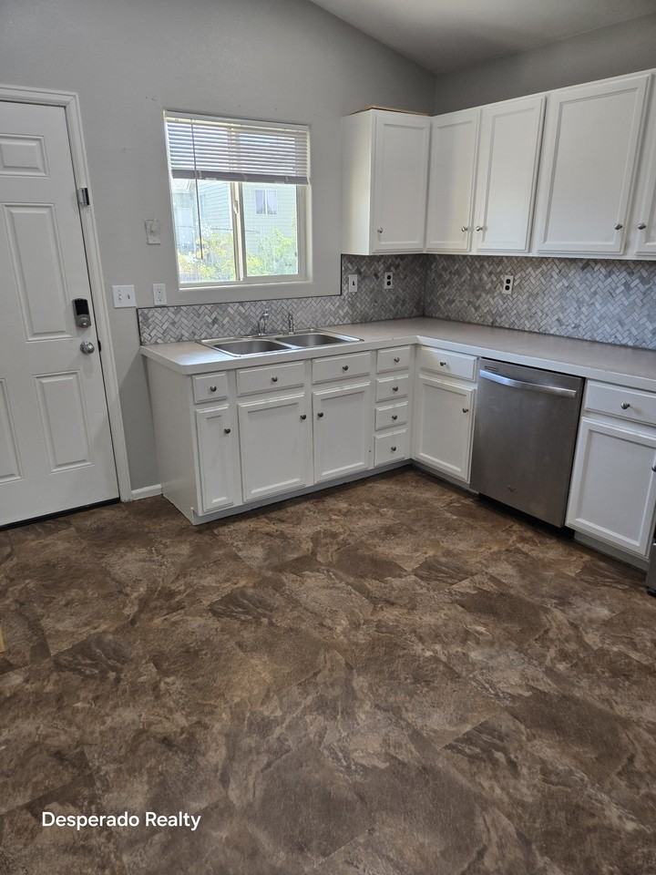 3206 Santa Fe Ave #1 - Photo 5 of 50