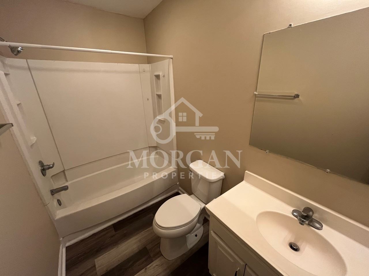 1317 Main St #C - Photo 4 of 6