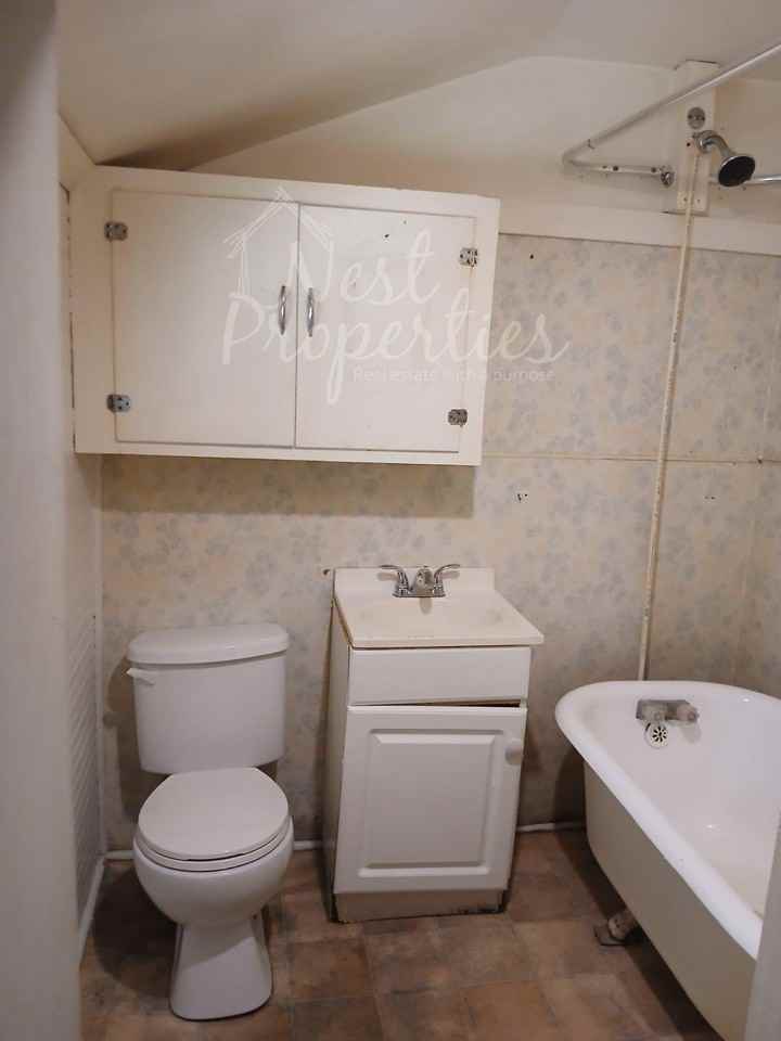 625 Oneal St #1 - Photo 5 of 6