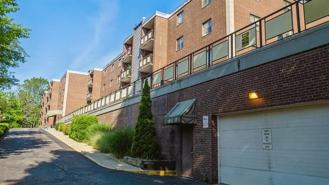 195 Mount Lebanon Blvd - Photo 1 of 1