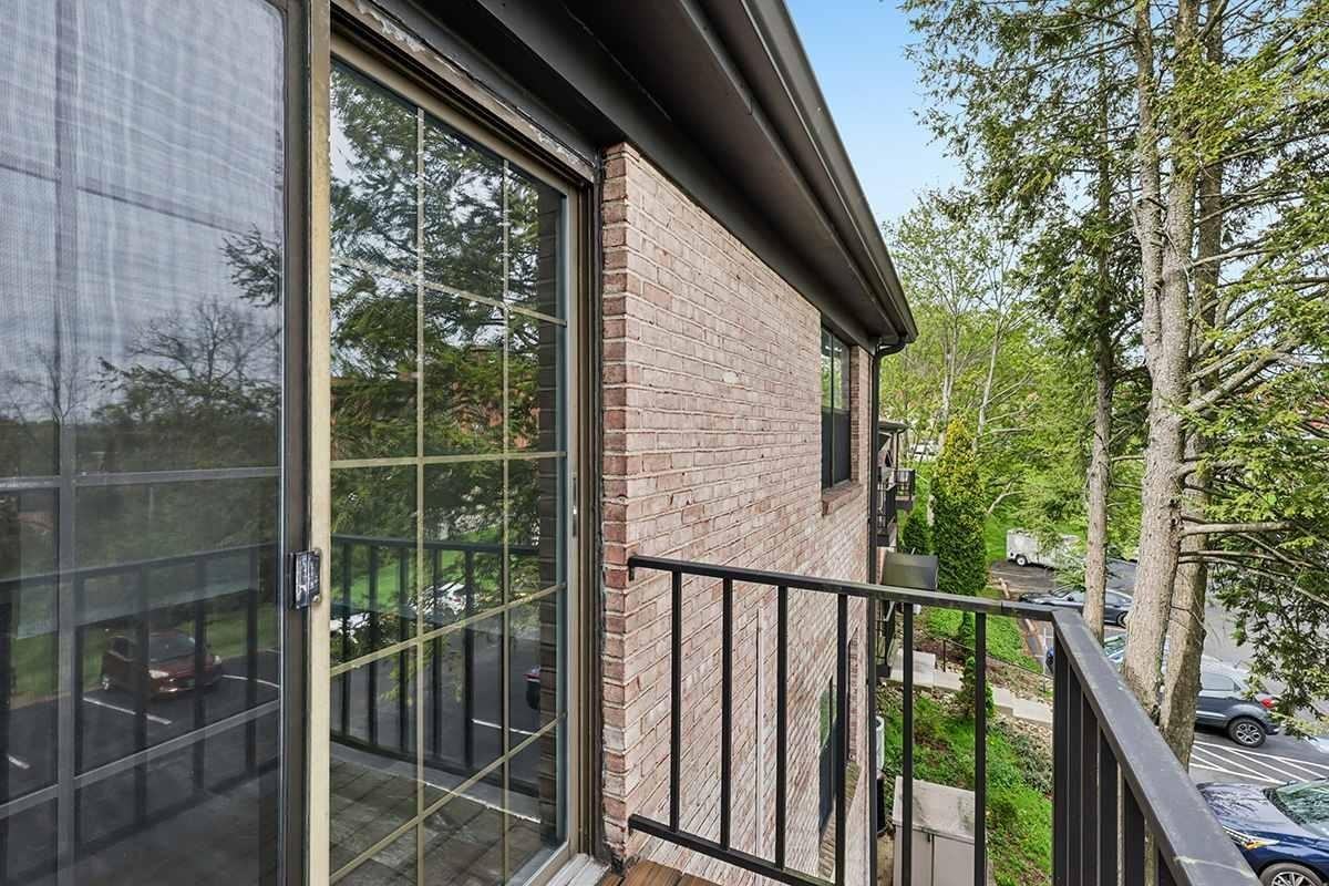 401 Abbeyville Rd - Photo 4 of 31