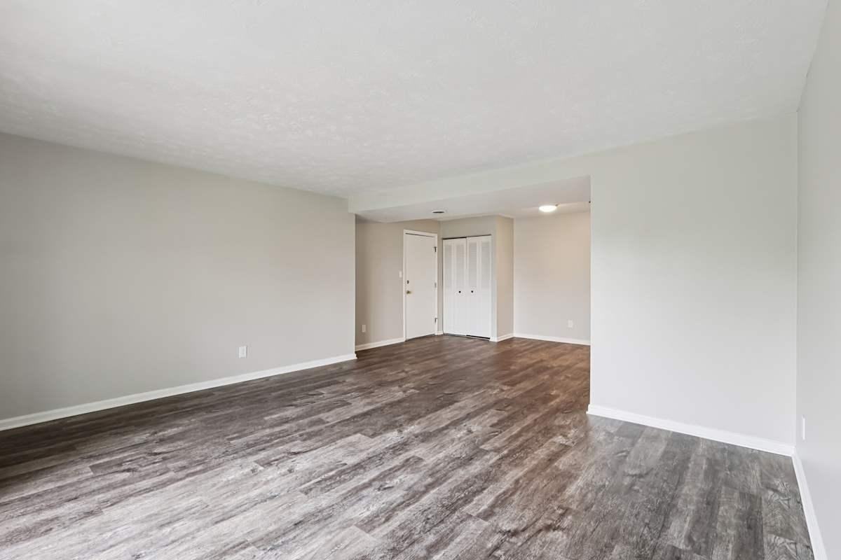 401 Abbeyville Rd - Photo 2 of 31