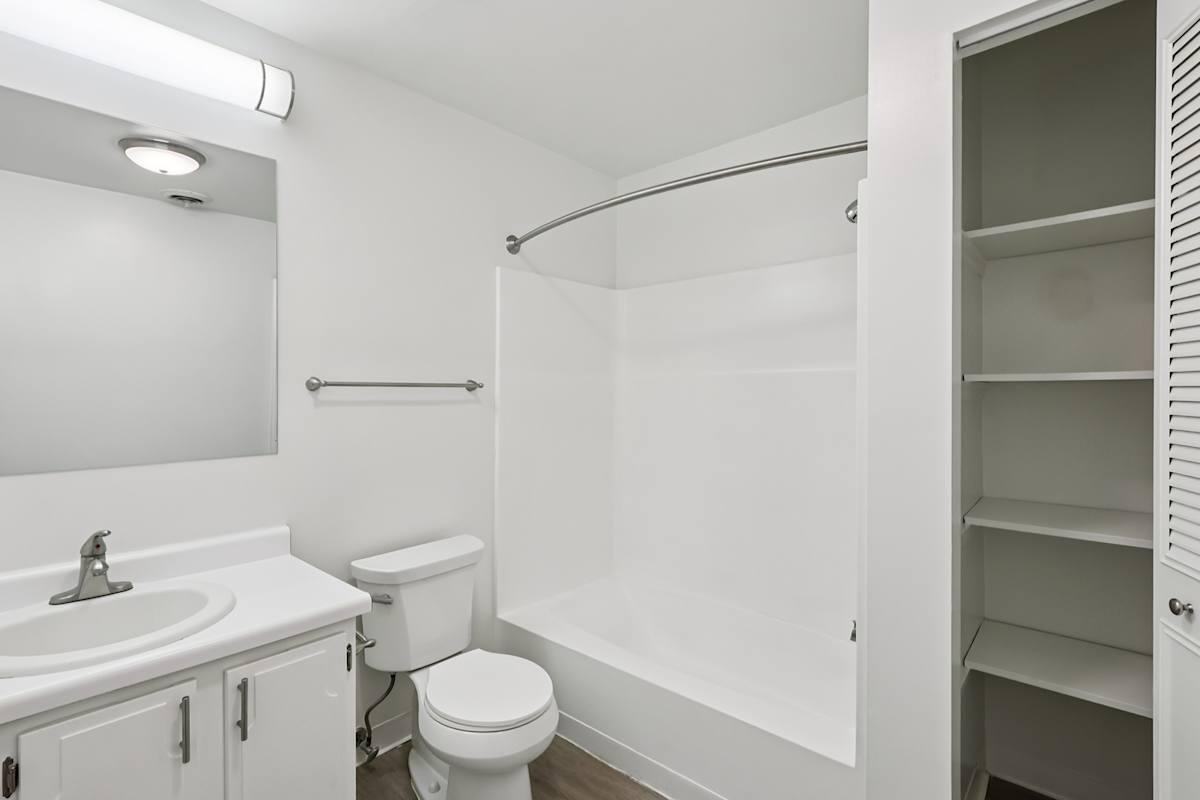 401 Abbeyville Rd - Photo 4 of 31
