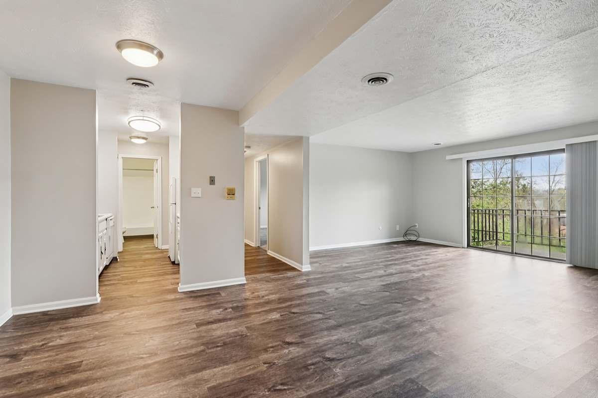 401 Abbeyville Rd - Photo 2 of 31