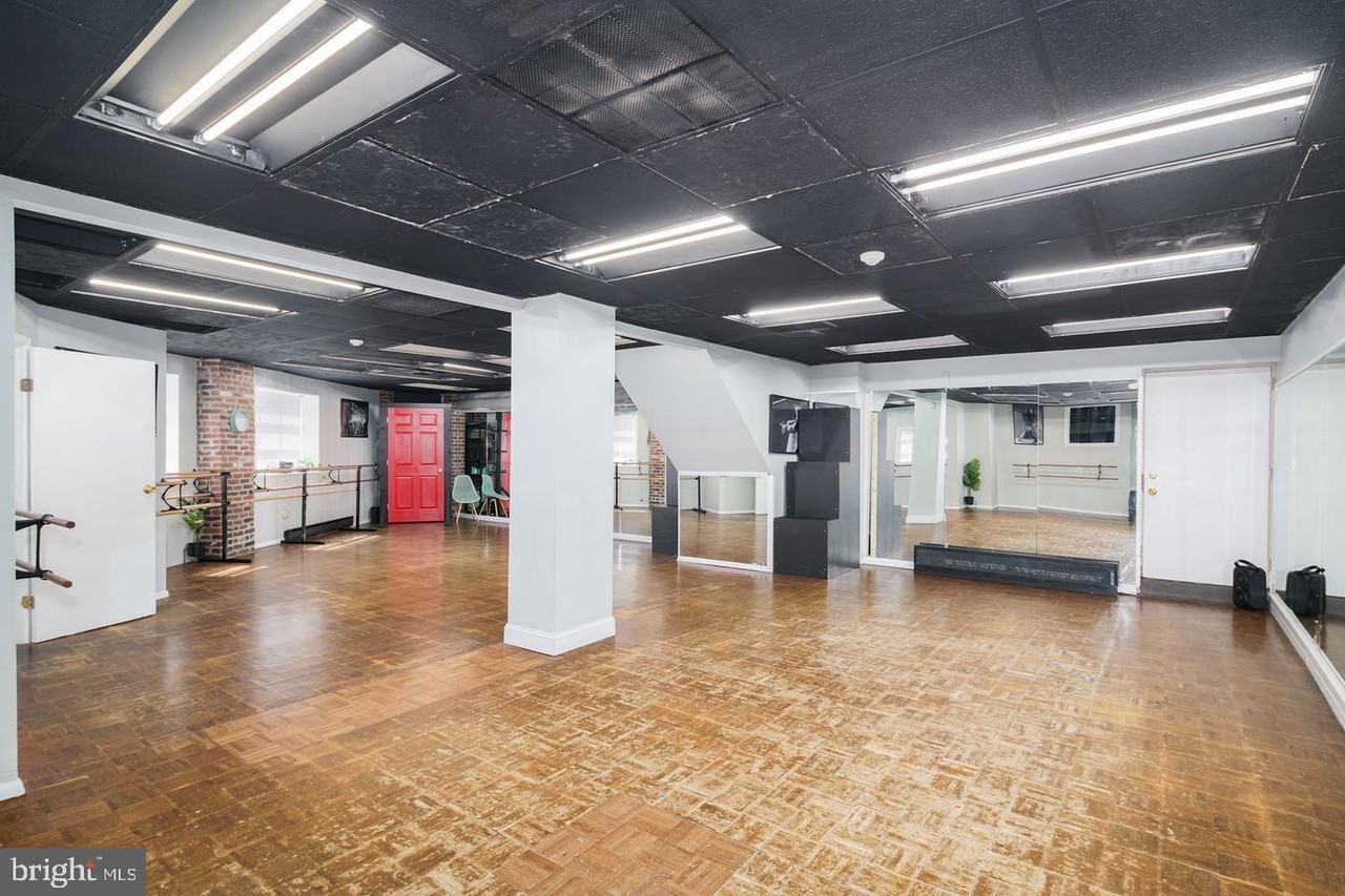 1309 W Moyamensing Ave #1