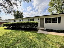featured image of 120 Willow Dr #1