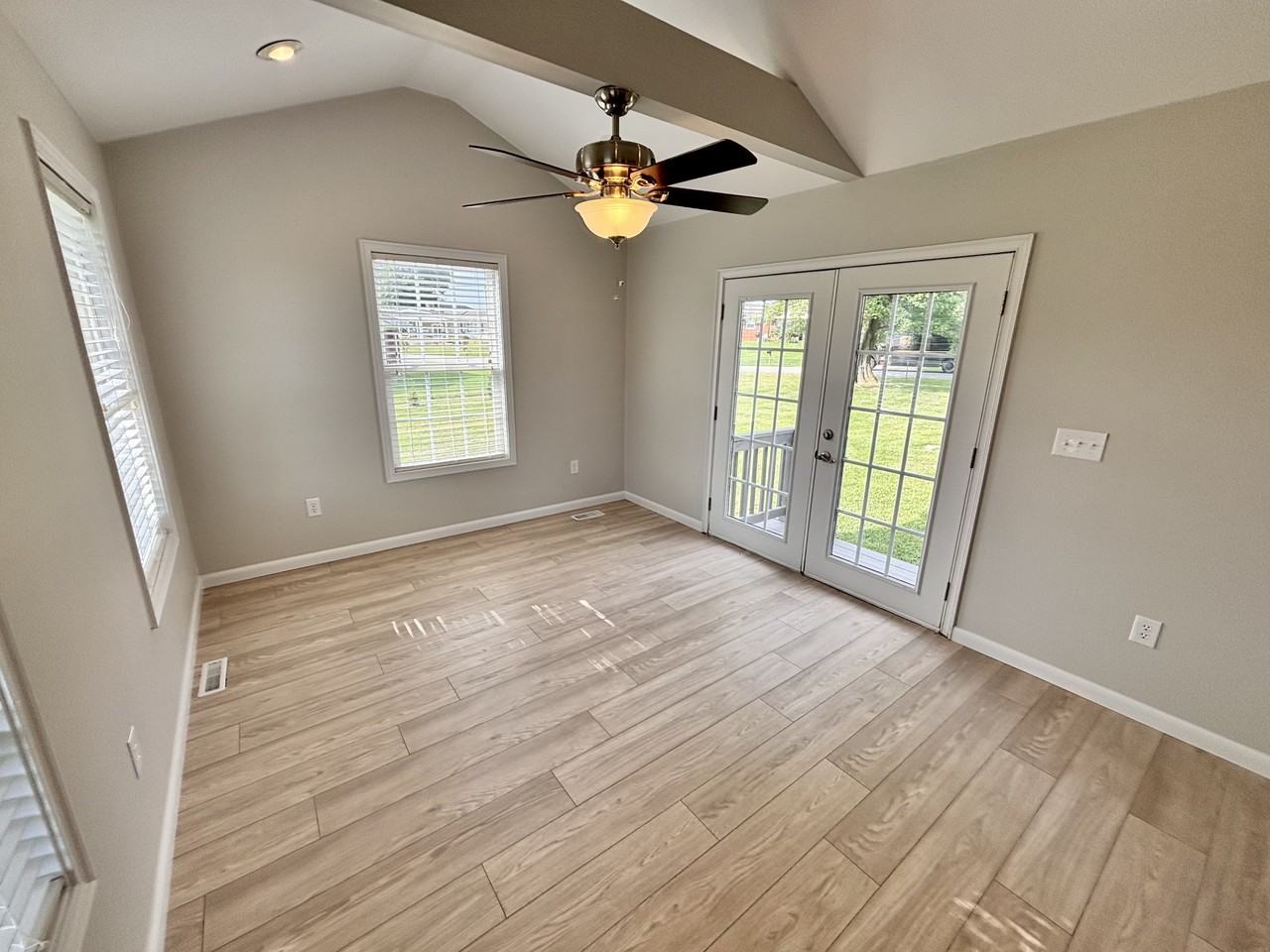 120 Willow Dr #1 - Photo 6 of 20