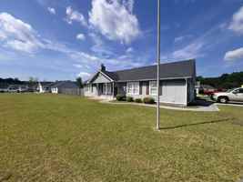 featured image of 105 Foxtrail Dr #1