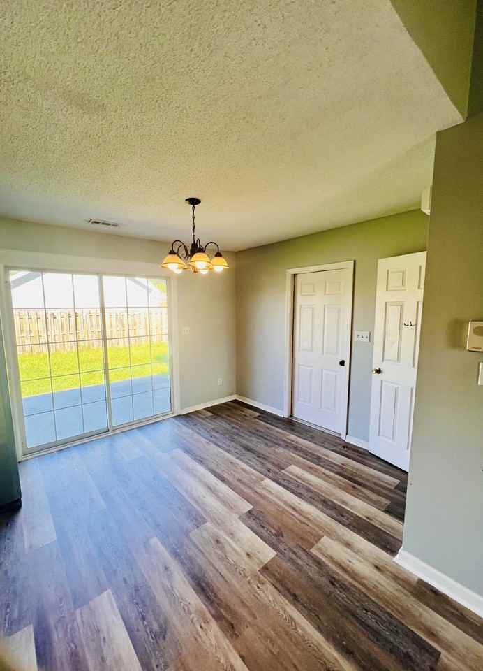105 Foxtrail Dr #1 - Photo 7 of 25