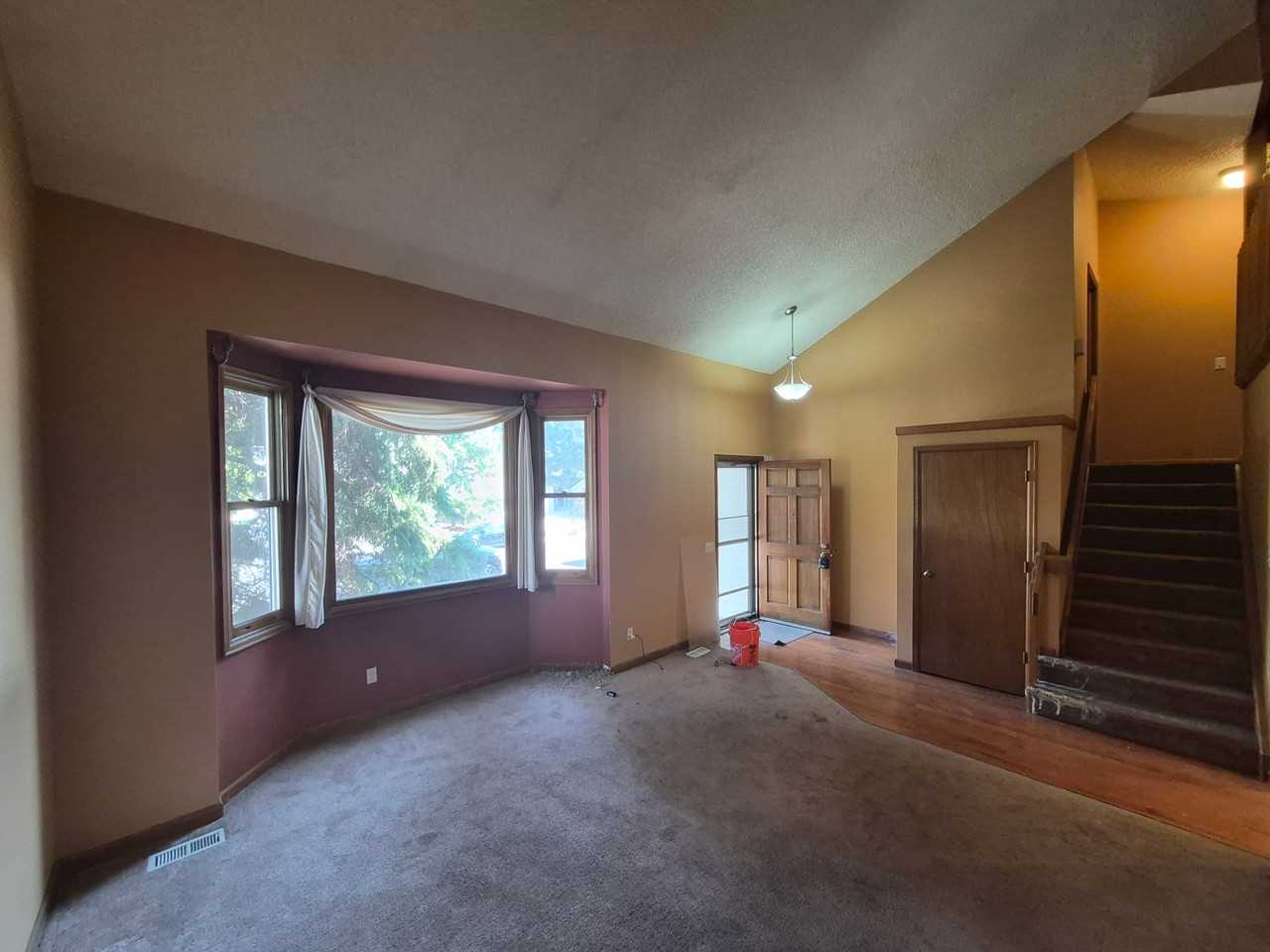 4272 Kingsbury Dr #1 - Photo 6 of 11