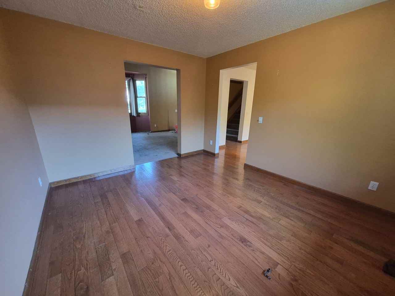 4272 Kingsbury Dr #1 - Photo 5 of 11