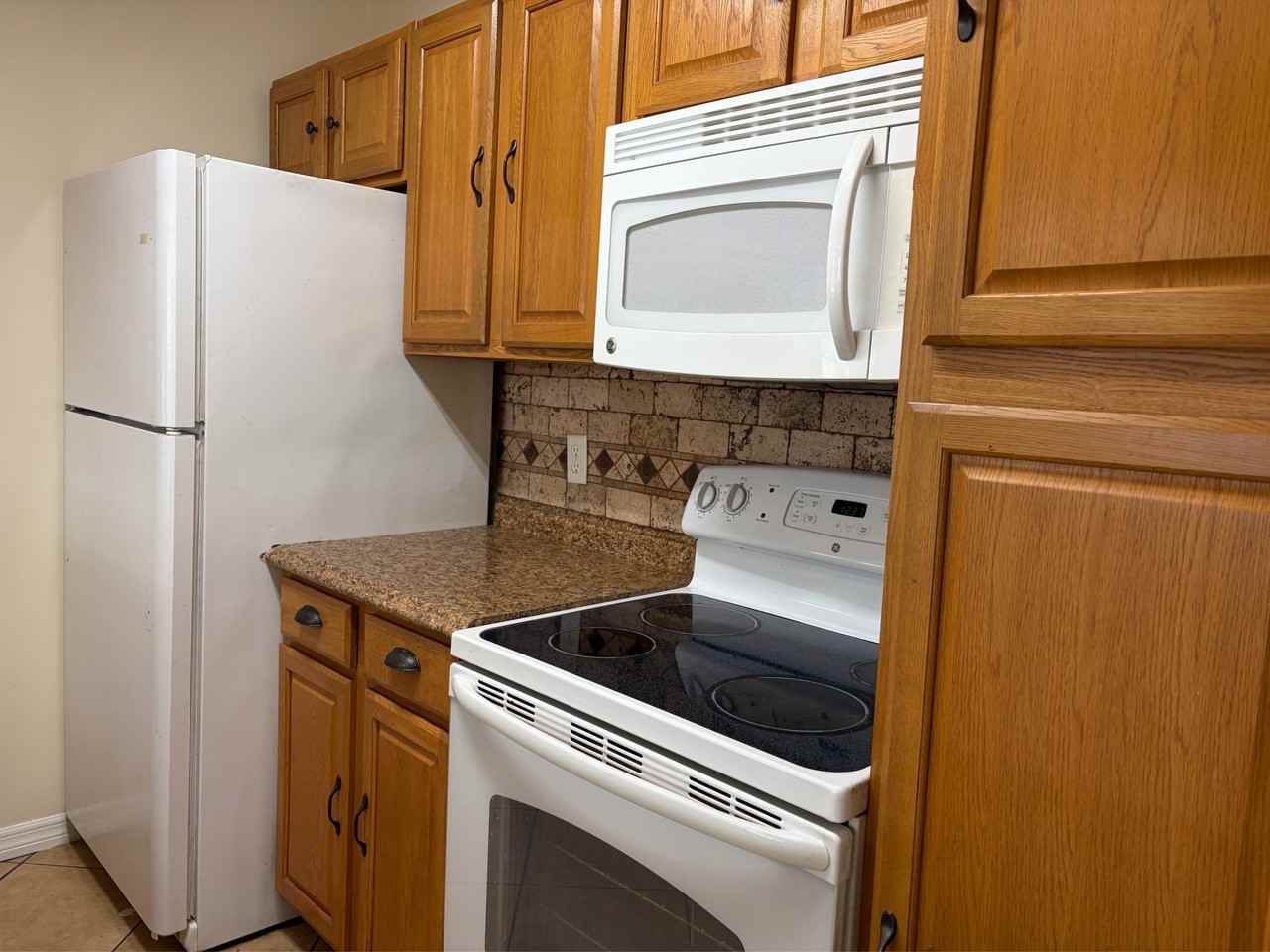 807 Timbers Ct #1 - Photo 4 of 12