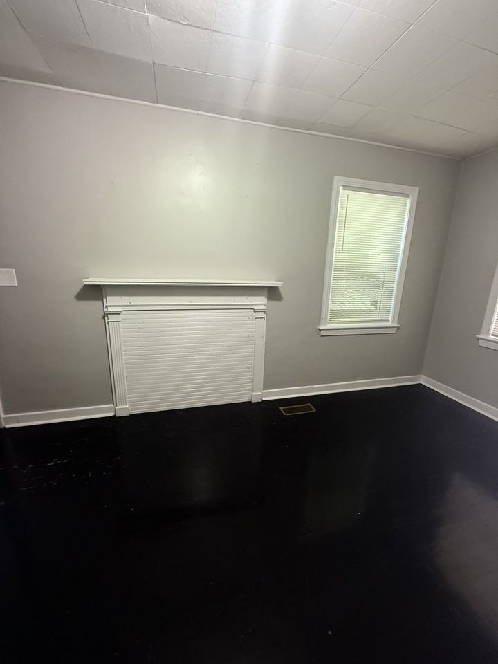 332 Woodward Rd #1 - Photo 2 of 19