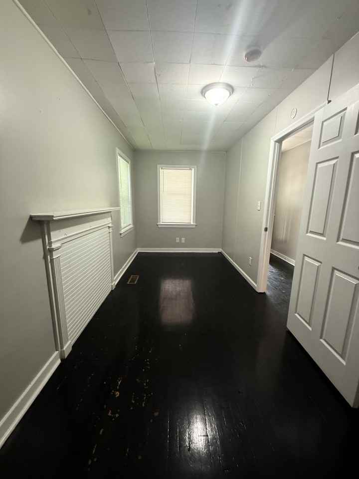 332 Woodward Rd #1 - Photo 3 of 19