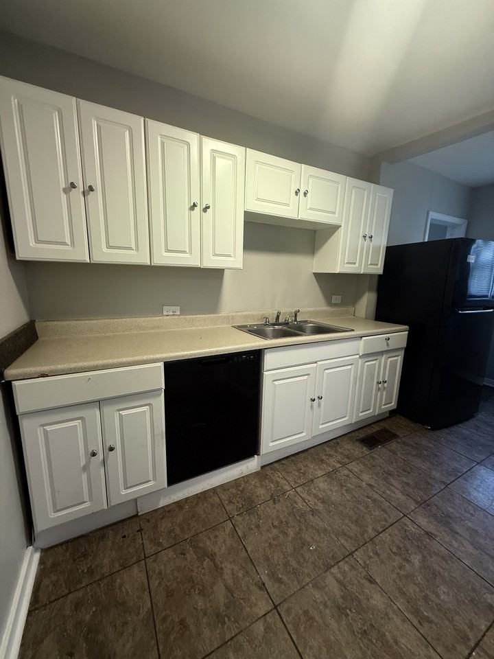 332 Woodward Rd #1 - Photo 4 of 19