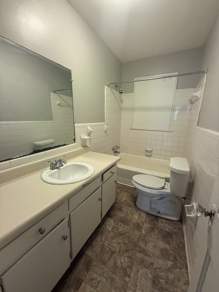 332 Woodward Rd #1 - Photo 6 of 19