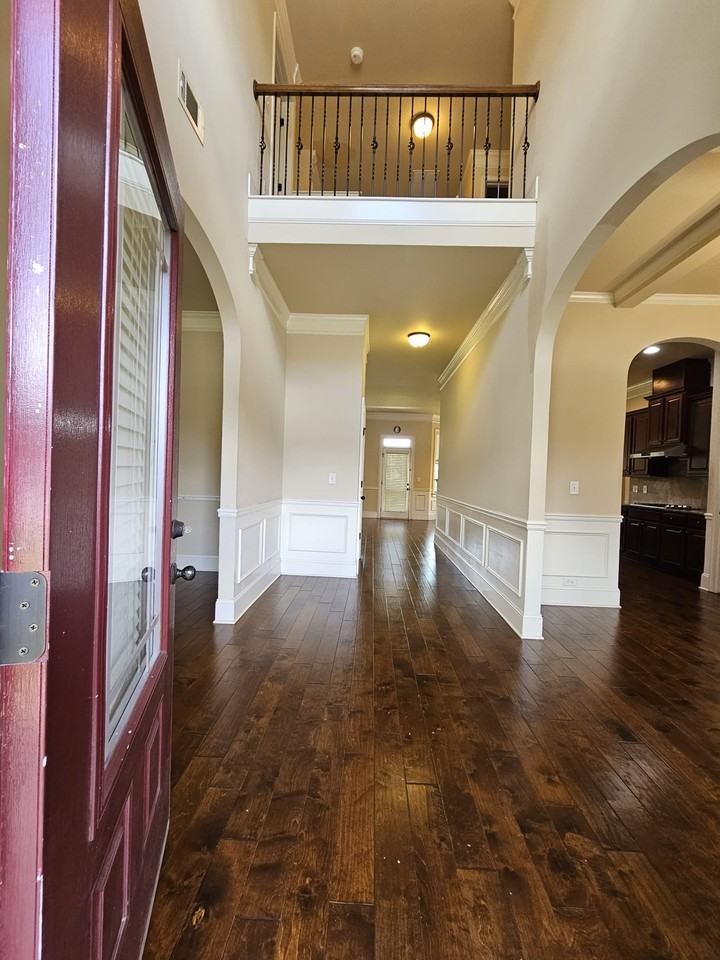 416 Sunnybrook Ln #1 - Photo 4 of 50