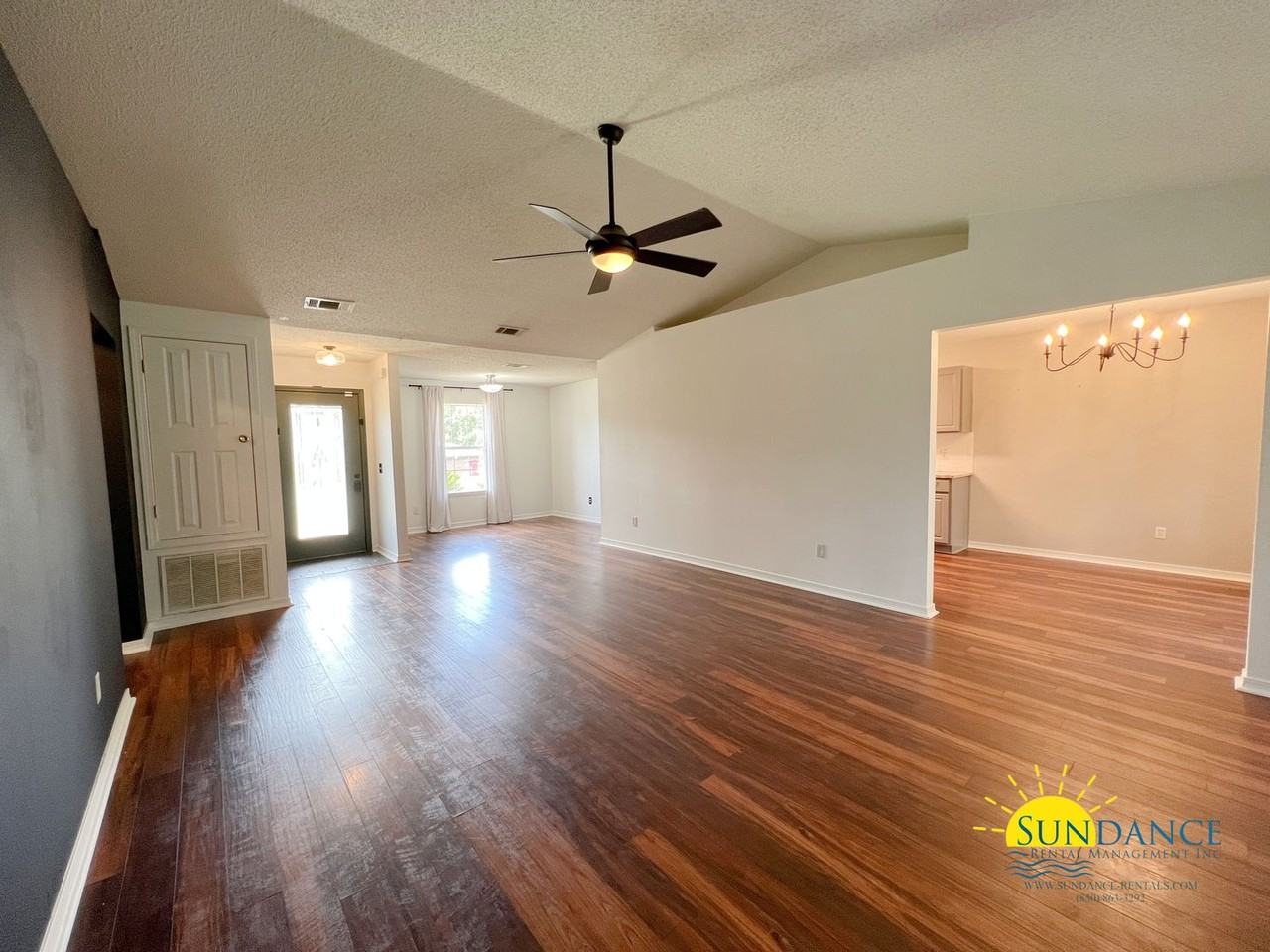 1252 Northview Dr - Photo 2 of 26
