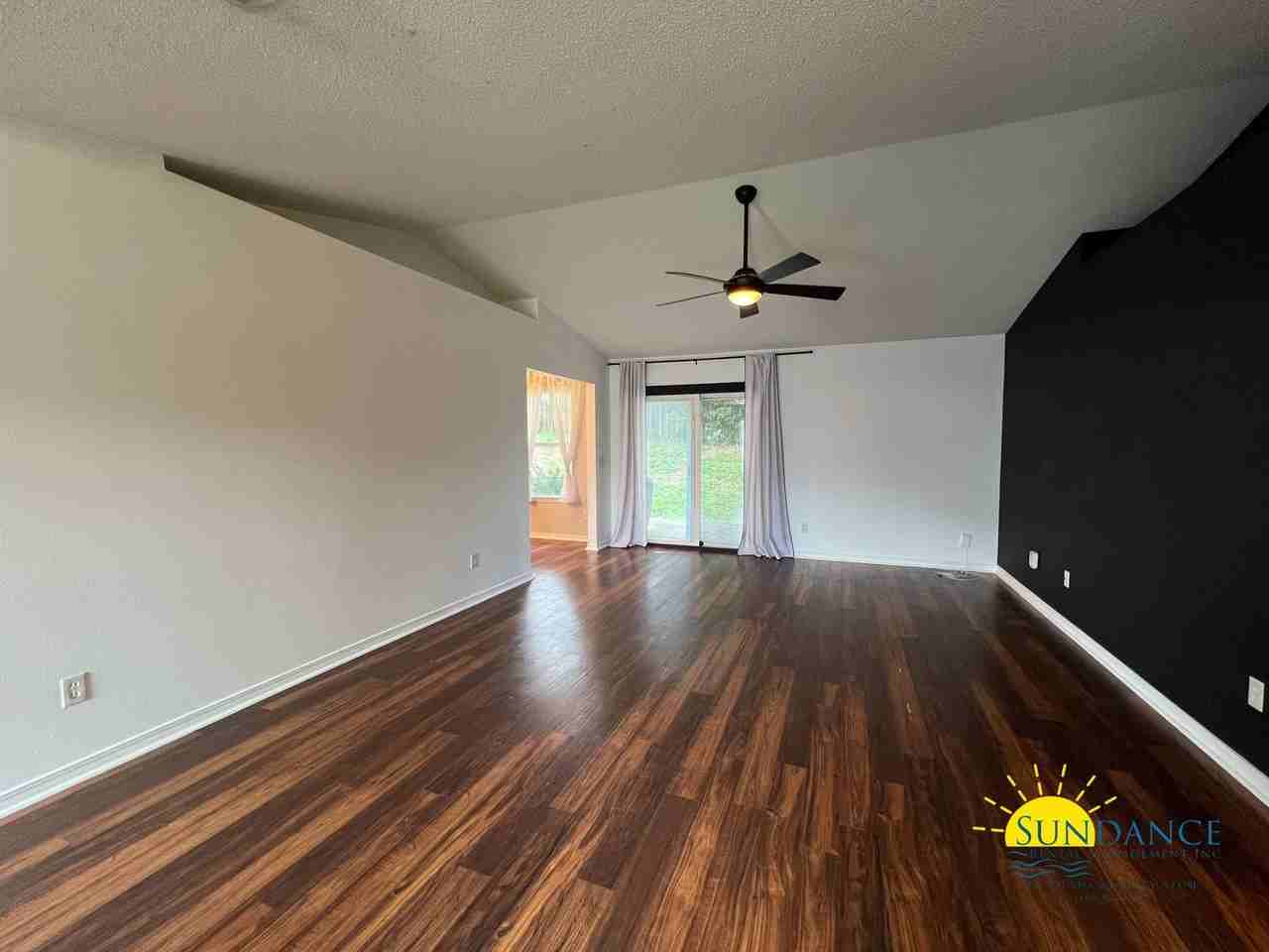 1252 Northview Dr - Photo 3 of 26