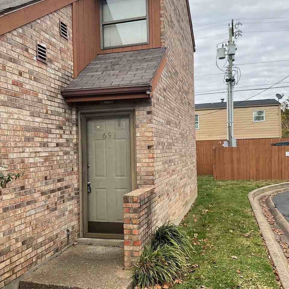 693 Chuck Gray Ct #1 - Photo 3 of 12