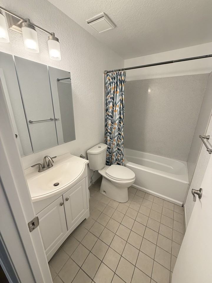 10401 Shaw St #602 - Photo 7 of 16