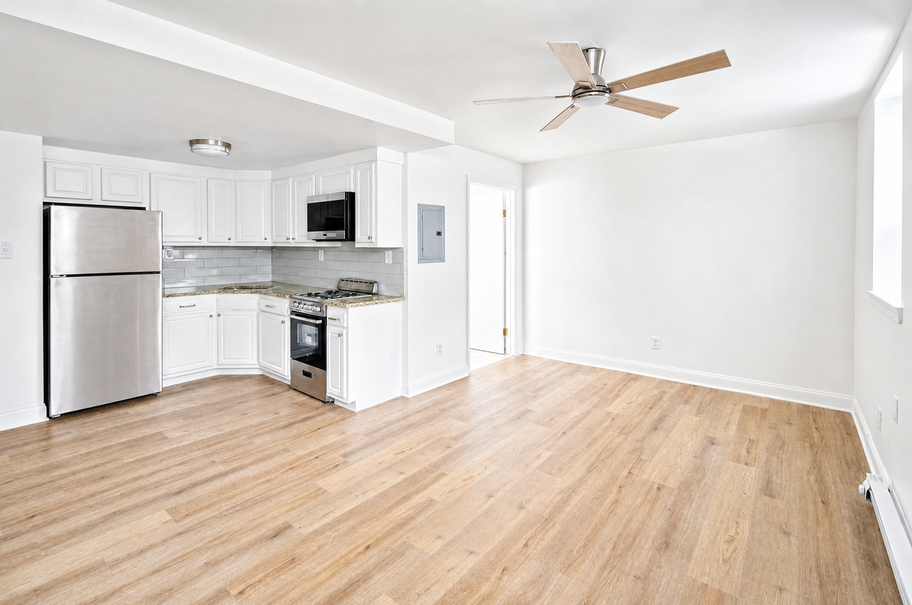 47th Street Apartments - Photo 3 of 14