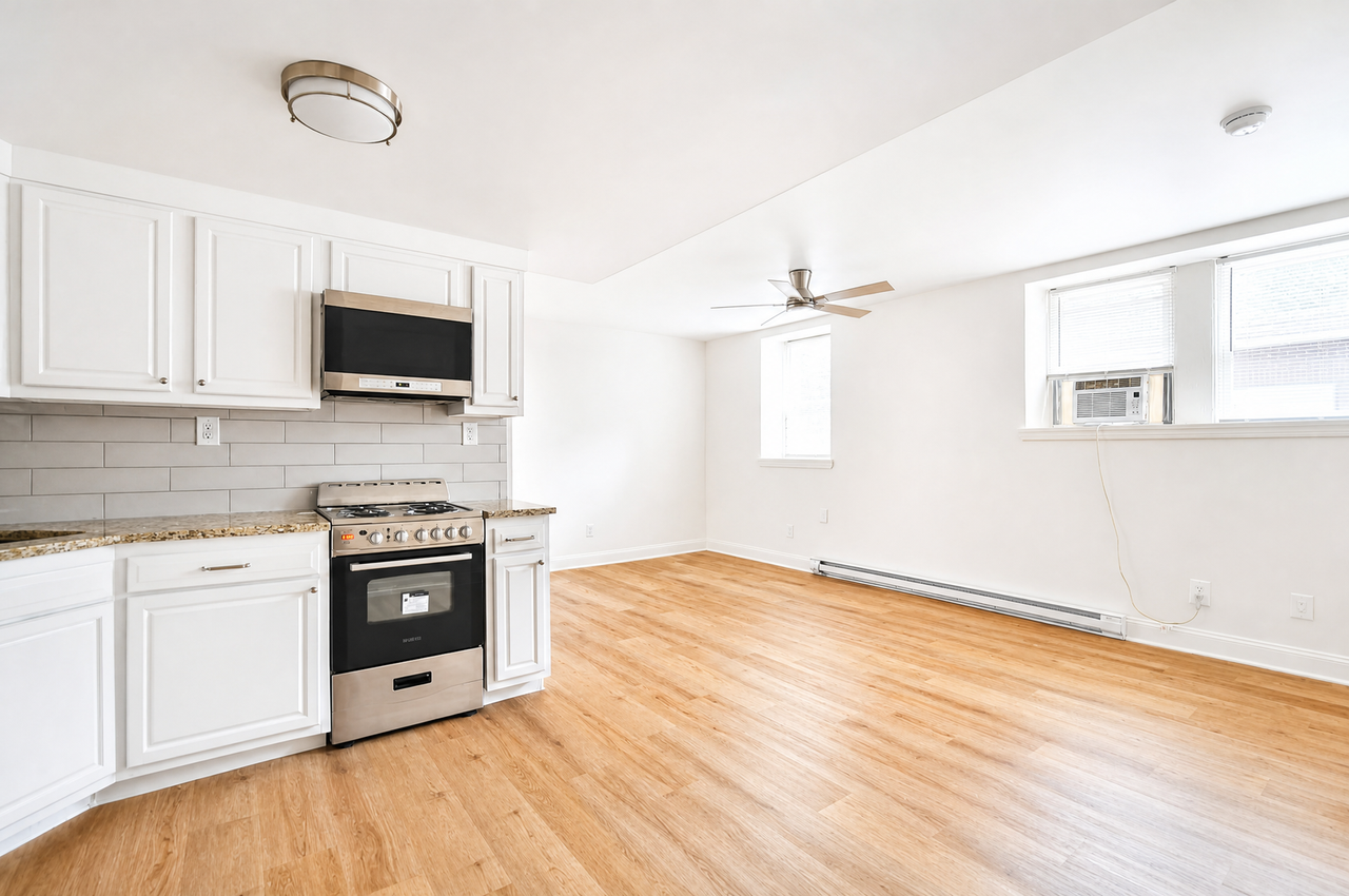 47th Street Apartments - Photo 4 of 14