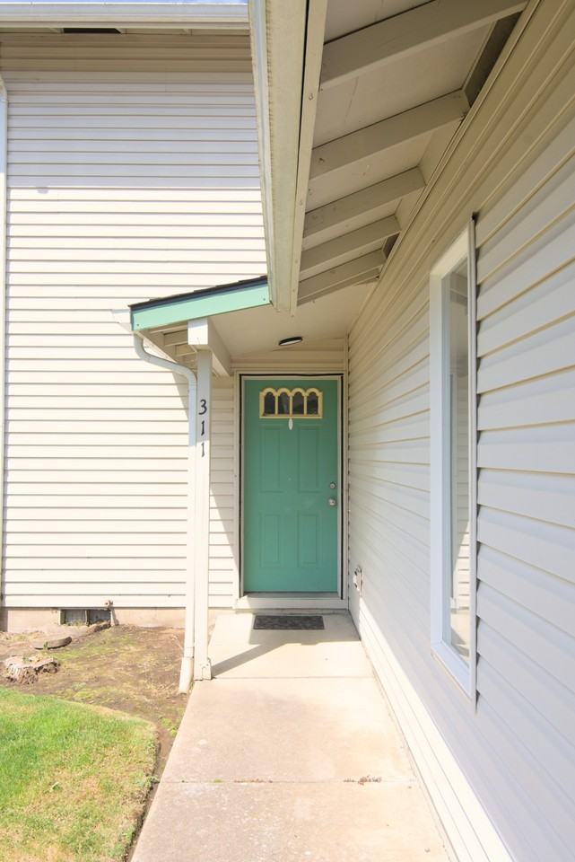 311 E Dodge St #1 - Photo 2 of 24