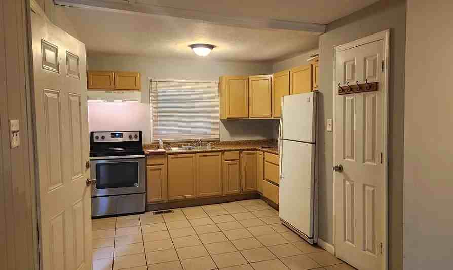 161 W Wadsworth Cir #161 - Photo 2 of 20