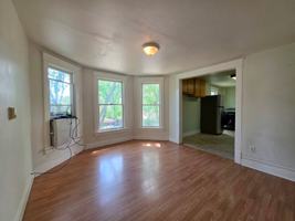 featured image of 616 W 11th St #3